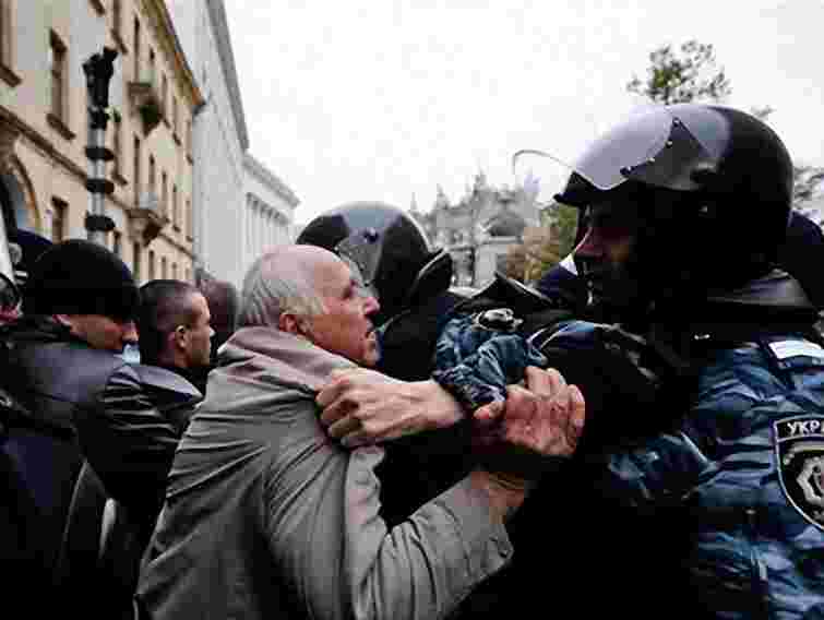 2012 рік в Україні може стати роком соціальних бунтів, – політологи