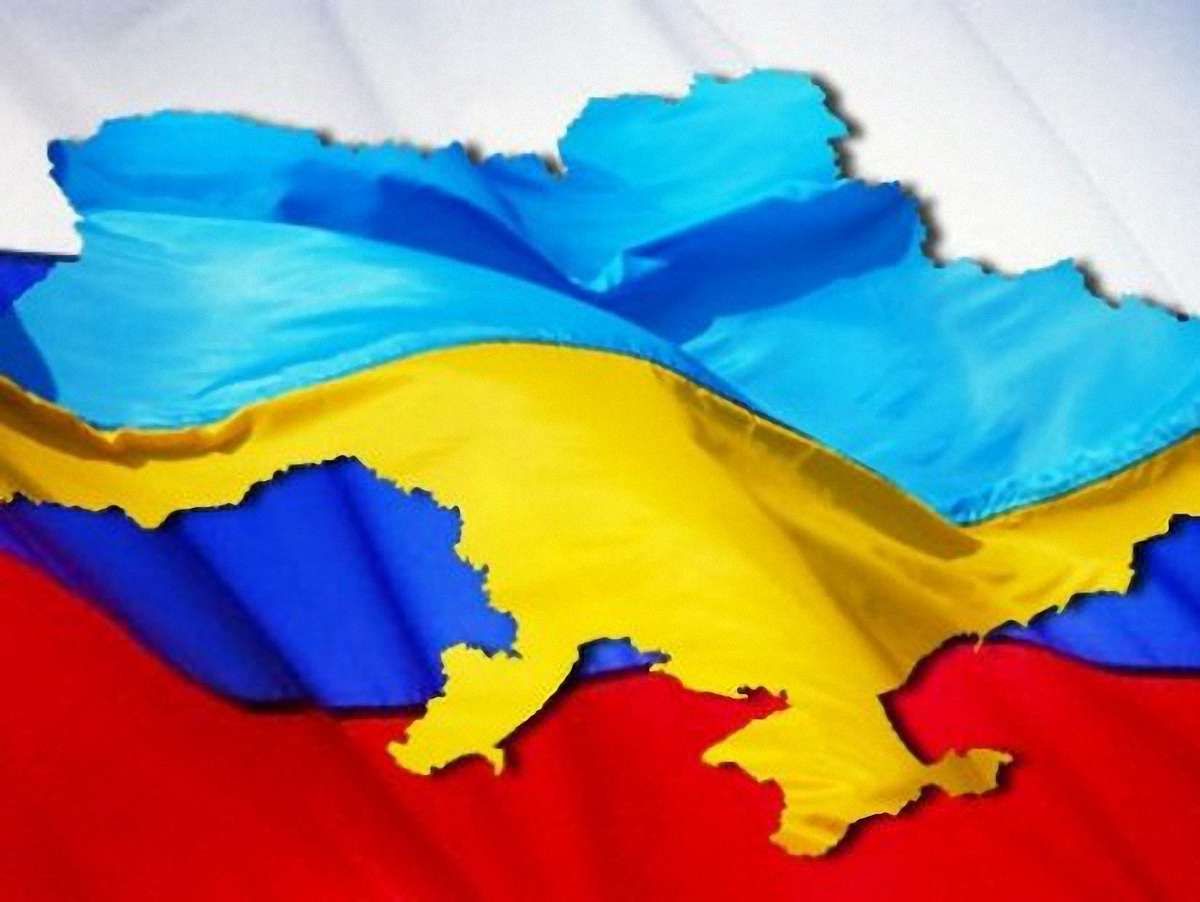 Азаров сподівається на відновлення діяльності українців у Росії