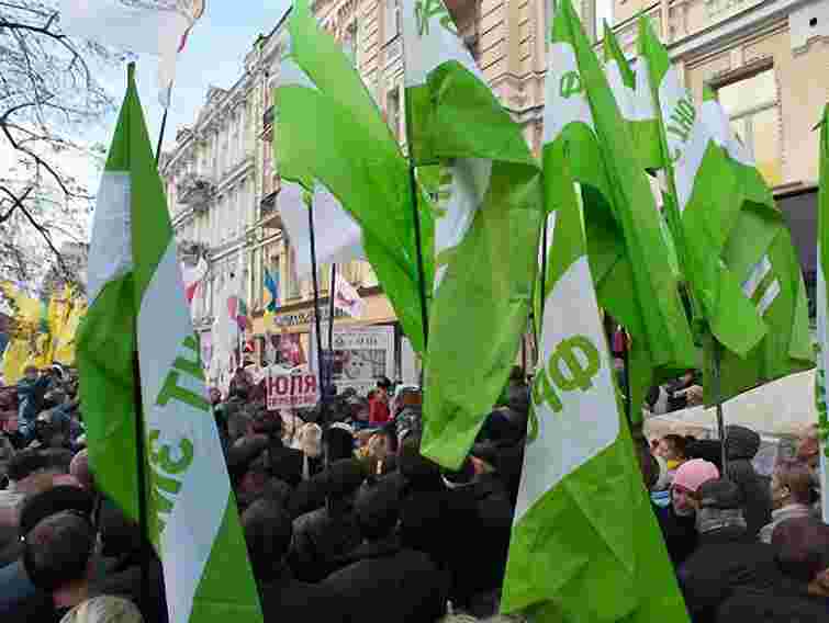 У Рівному зібрали 30 тис. підписів проти чинної влади