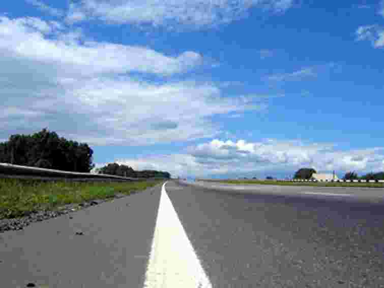 Бізнес має широке поле діяльності, - Азаров про Львів-Краковець