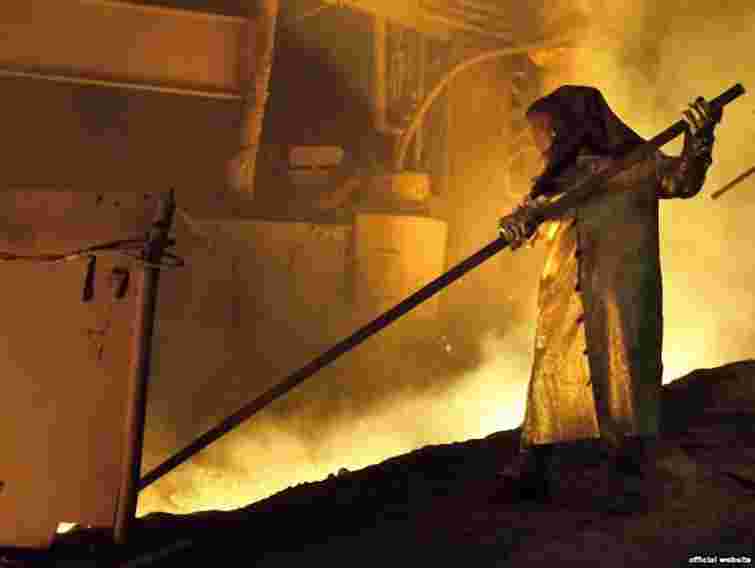 Янукович відкриє в Єнакієвому доменну піч