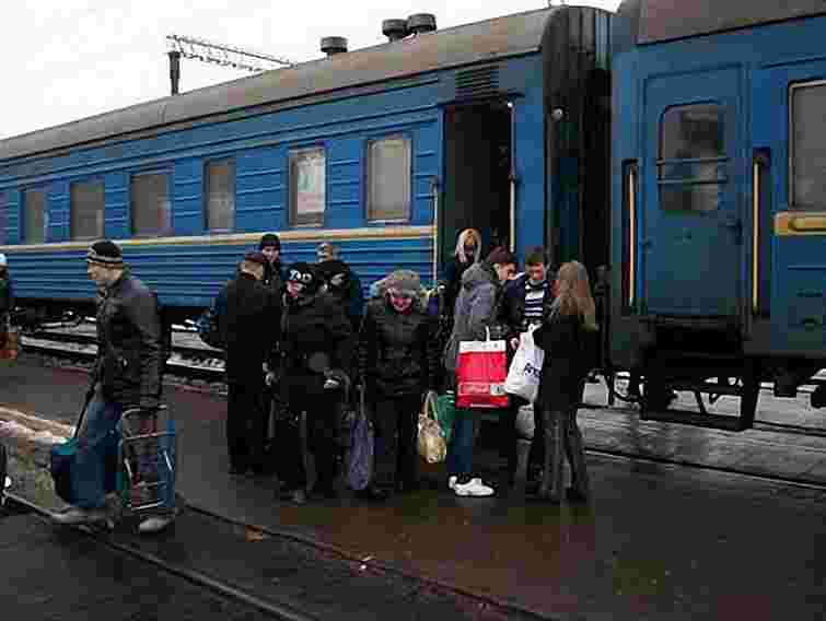 Укрзалізниця призначила 20 додаткових потягів на новорічні свята