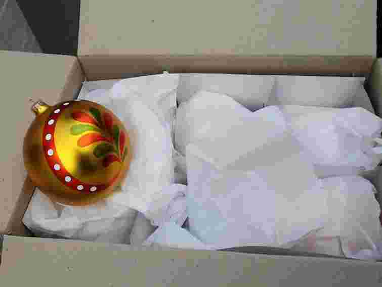 У Ватикан відправили 2000 ялинкових іграшок з України