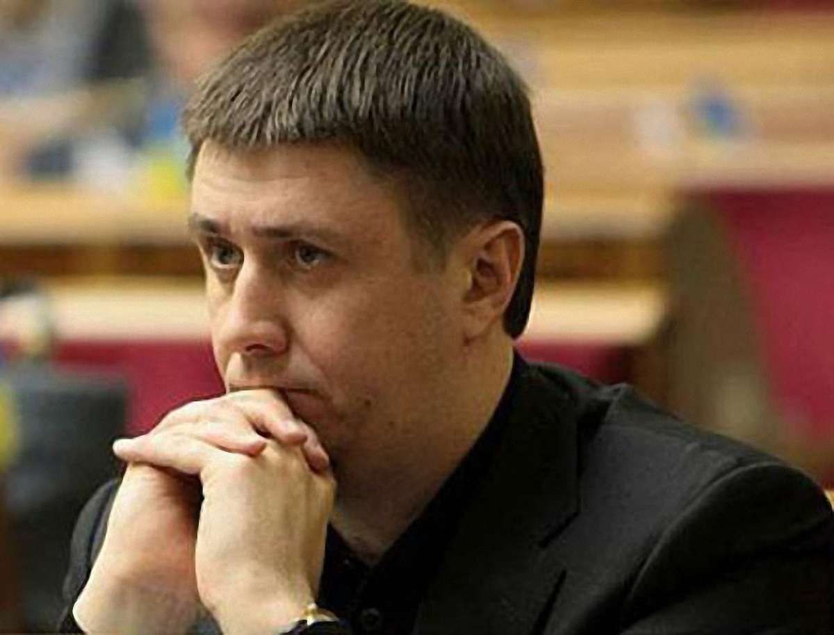 У Раду вносять законопроекти, які нагнітають суспільну напругу, – нардеп