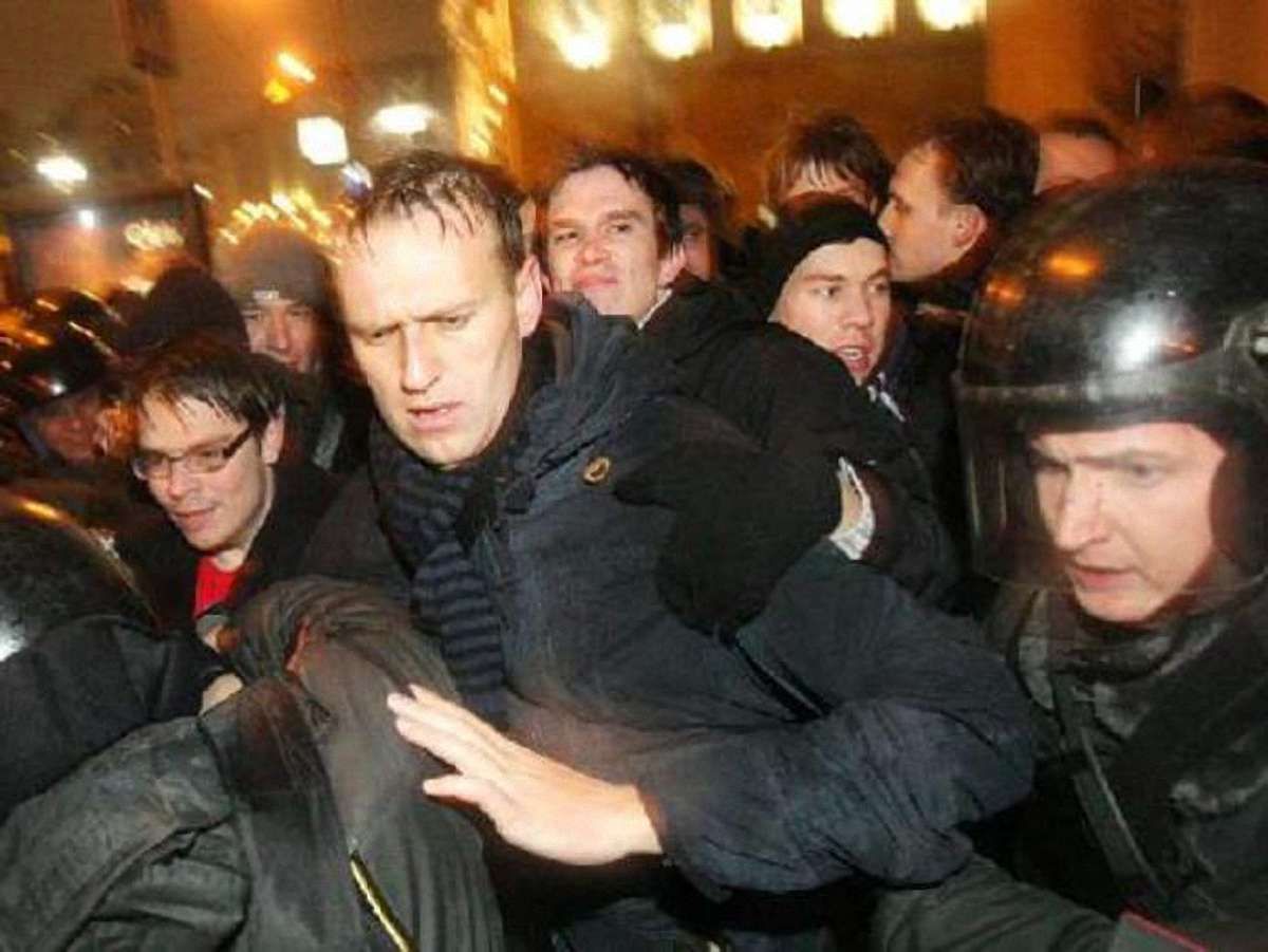 У Москві затримали опозиціонерів Нємцова й Лимонова