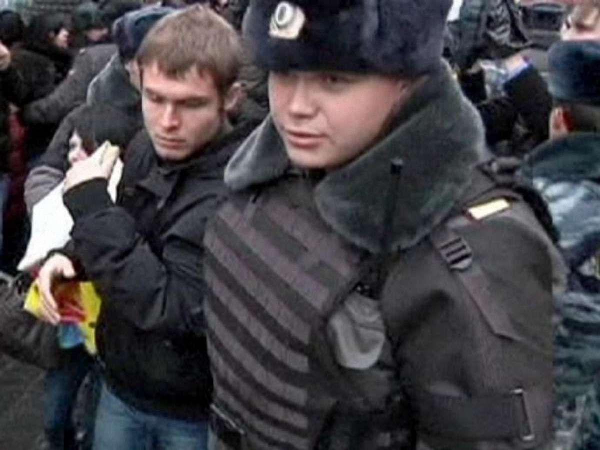 Росіян через соцмережі закликають до масових протестів через вибори