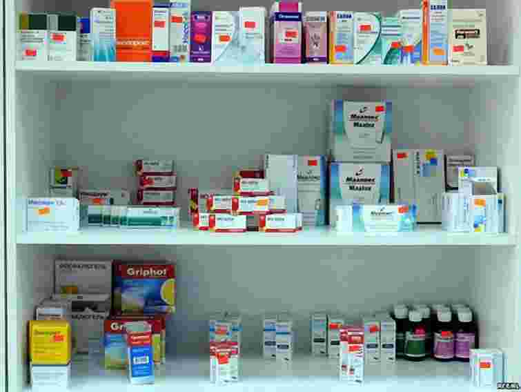 Рада не розглядатиме законопроект про заборону реклами ліків