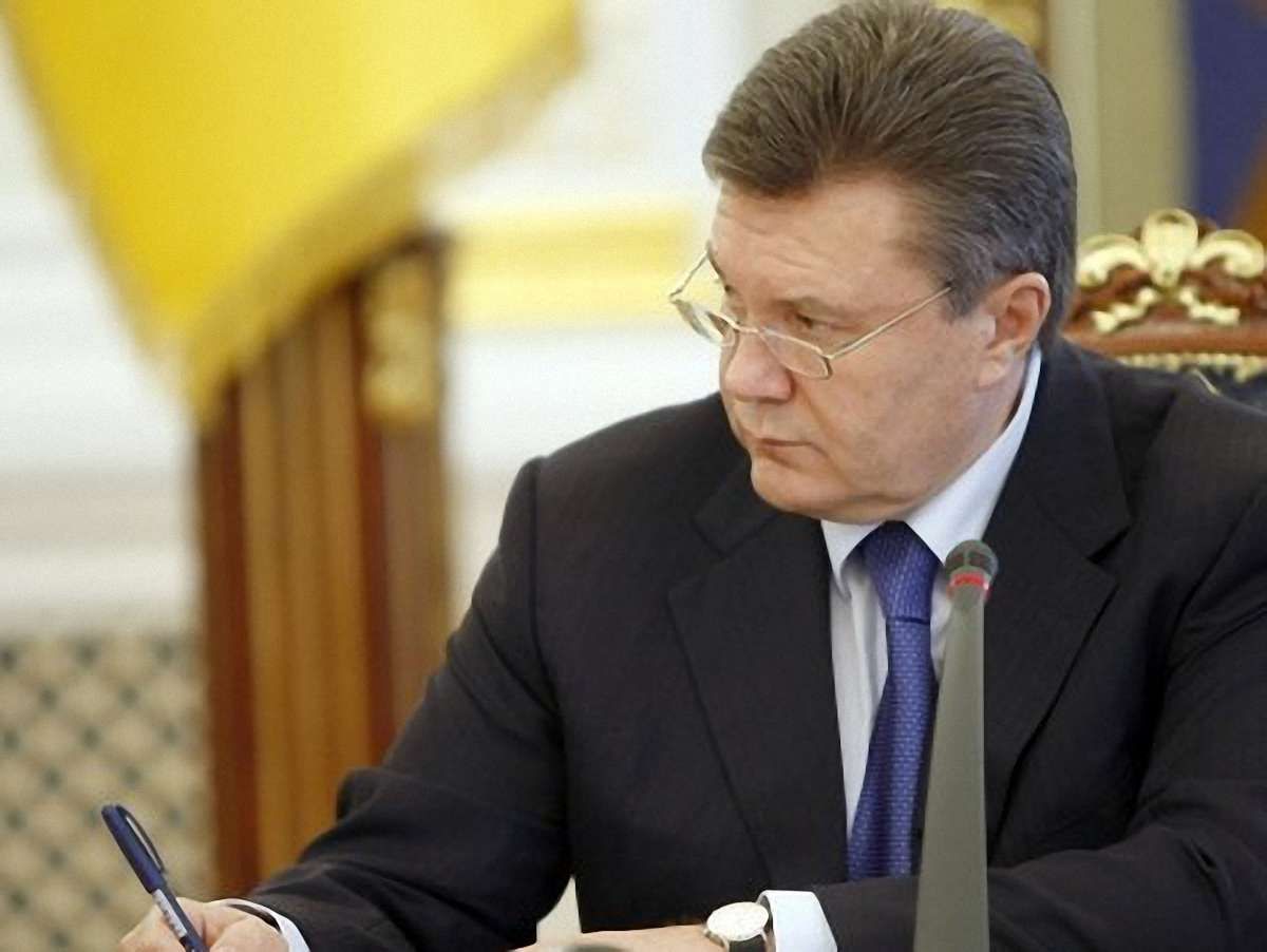 Янукович підписав закон про вибори