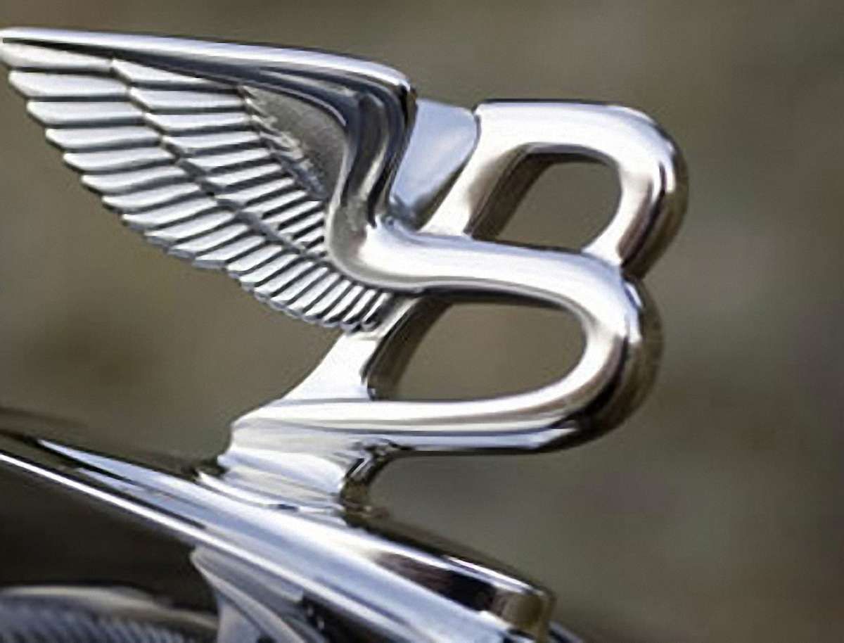 У розпорядженні "Укрзалізниці" за 3 млн – Mercedes, BMW, Bentley та Lexus
