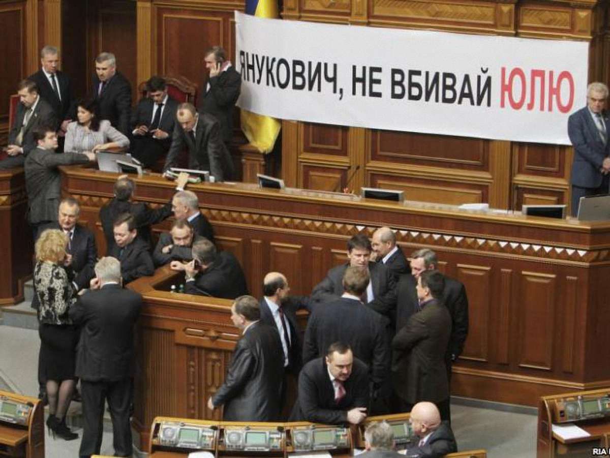 Опозиція обіцяє завтра блокувати ВР, Єфремов надіється на конструктив
