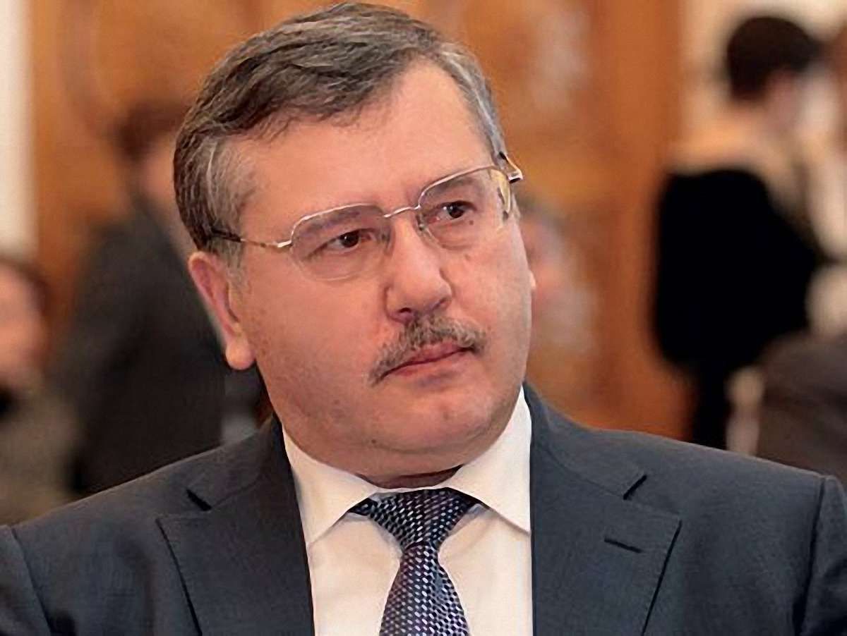 Гриценко закликає ЄС забрати візи в осіб, що судять Тимошенко