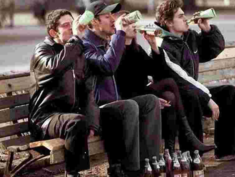 Кожен десятий шестикласник вживає алкоголь хоч раз у тиждень