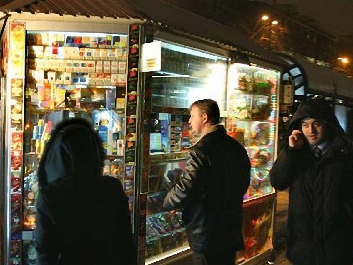 У міськраді розглянуть всі пропозиції зі слухань щодо продажу алкоголю у МАФах