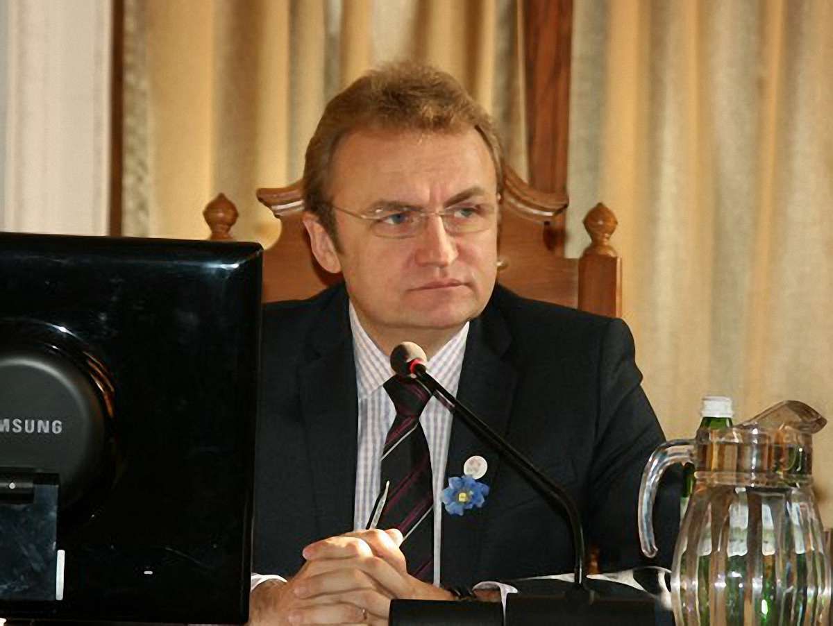 Мер Львова пропонує заборонити рекламу алкоголю в ЗМІ