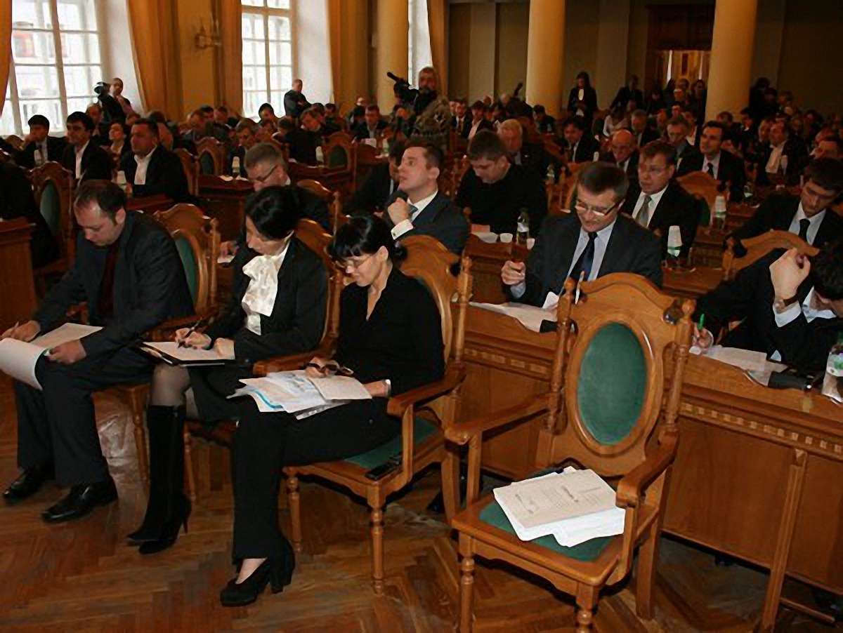 Депутат ЛМР спростовує, що представився свободівцем