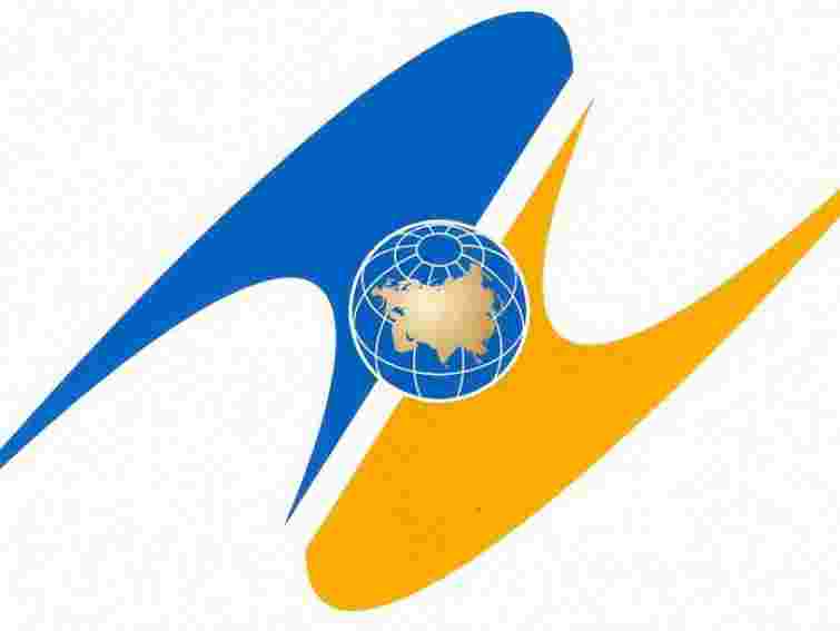 Україна в ЄврАзЕС втратить частину суверенітету, - експерт