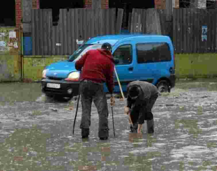 На Закарпатті через дощі річки вийшли з берегів