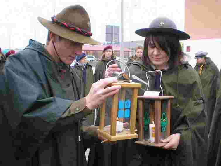 До Львова сьогодні прибуде Вифлеємський вогонь миру