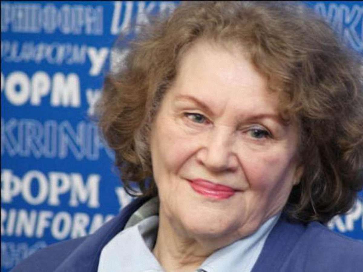 Тимошенко: Очолити опозицію має людина рівня Ліни Костенко