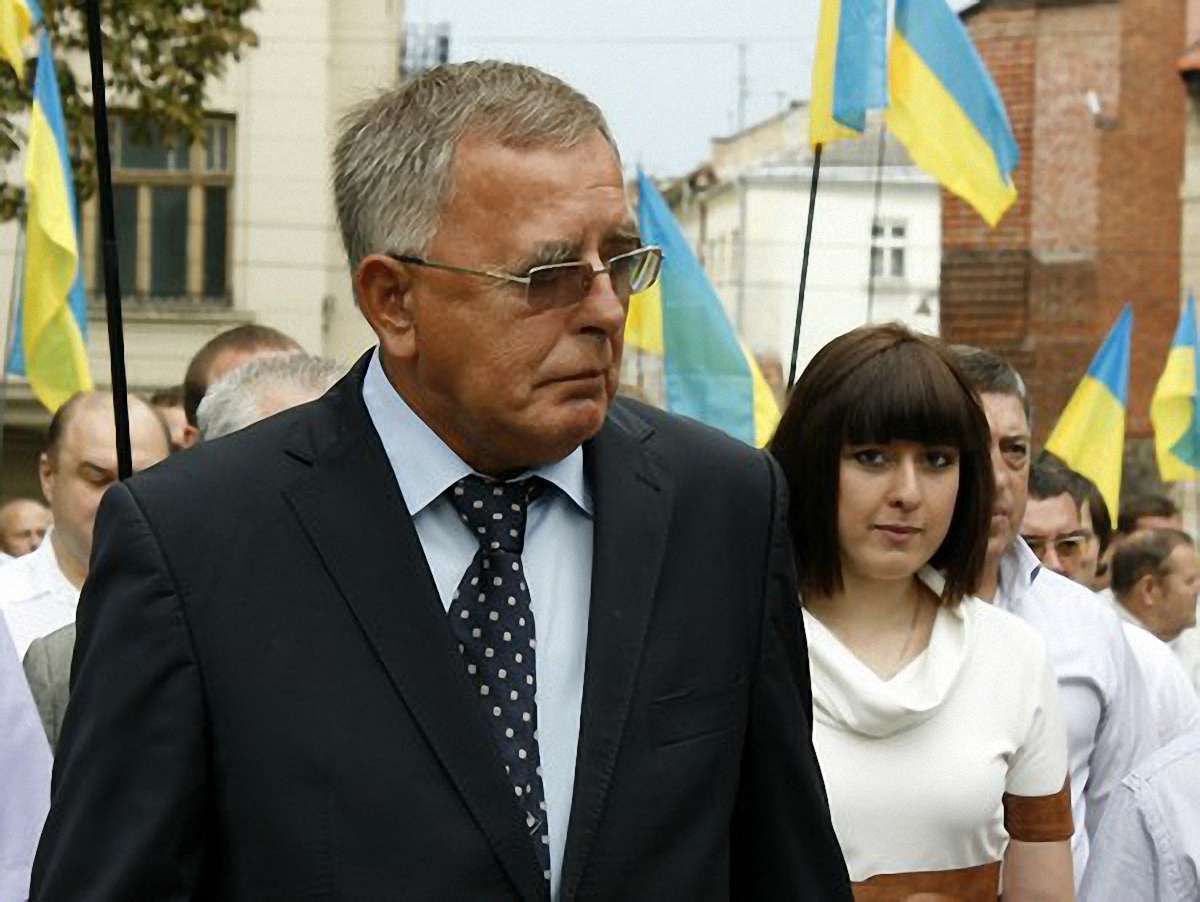 Колодій досі не подав до суду на Писарчука?