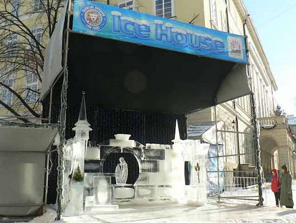 На пл. Ринок у Львові знову буде іce-house