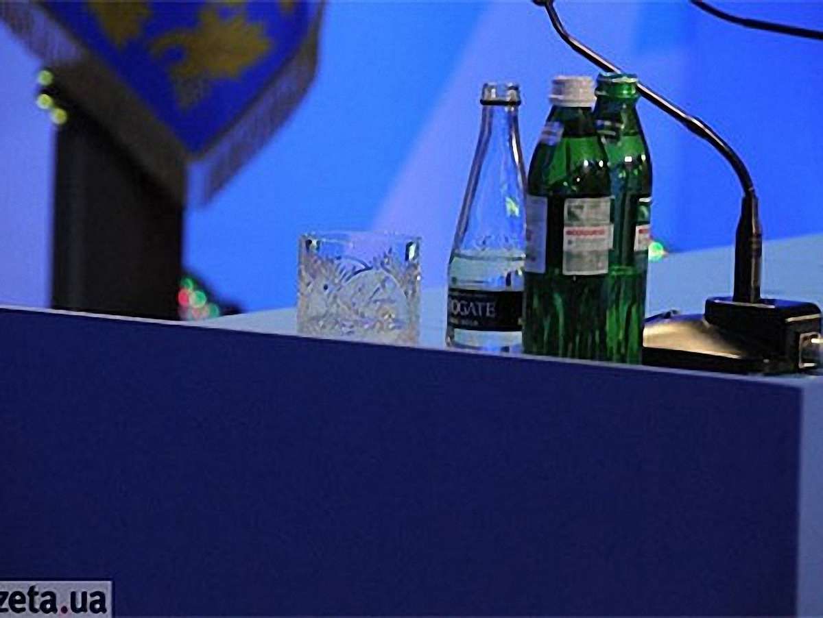 Англійська мінералка для президента – ляп, – регіонал