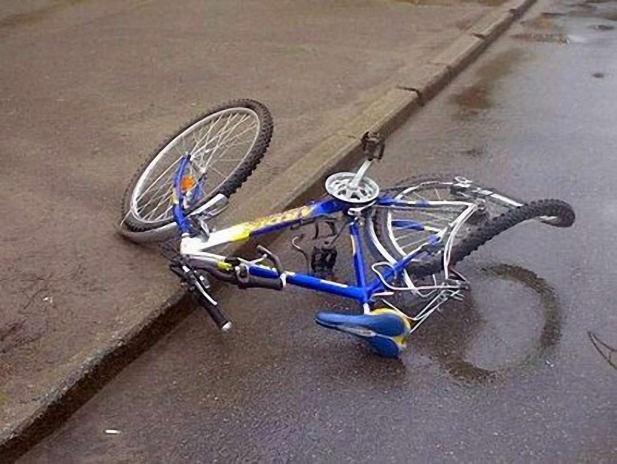 Водій автобуса збив п’яного велосипедиста