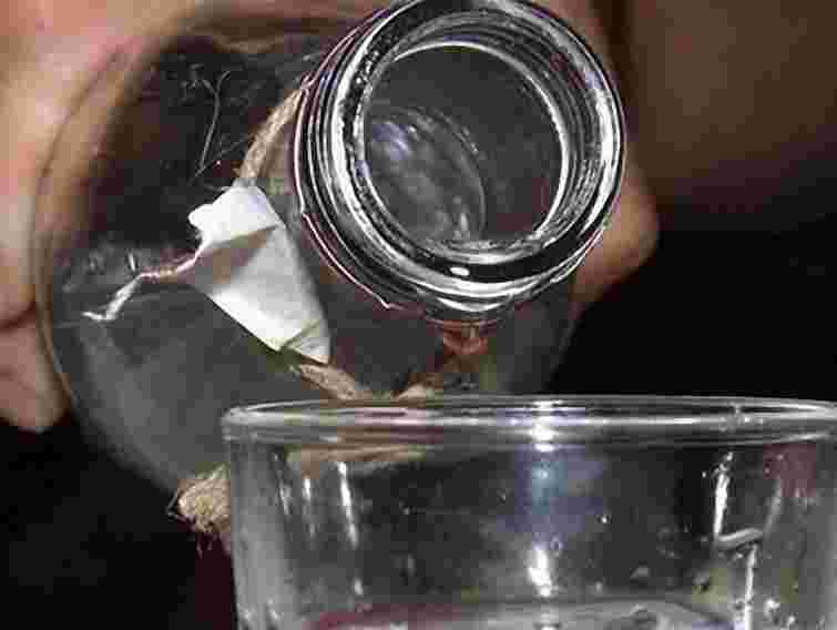 Левова частка українського спирту – в тіні, - Порошенко