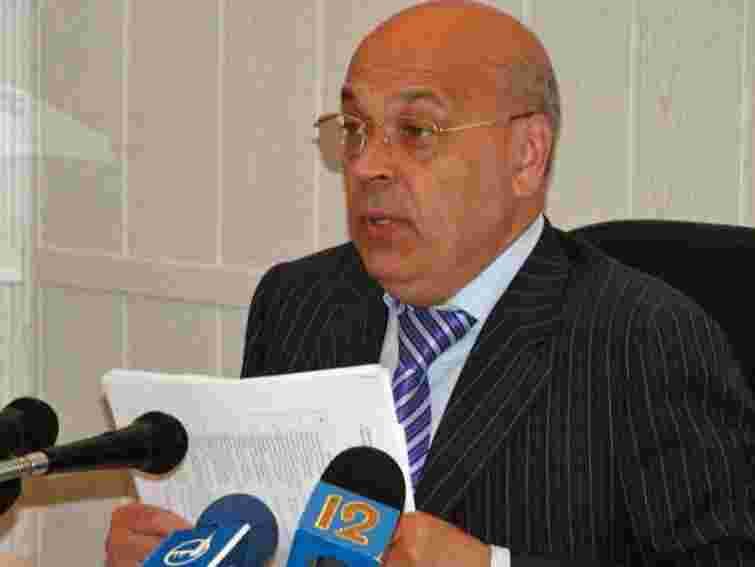 Регіонали стягли Москаля з трибуни на сесії Чернівецької облради