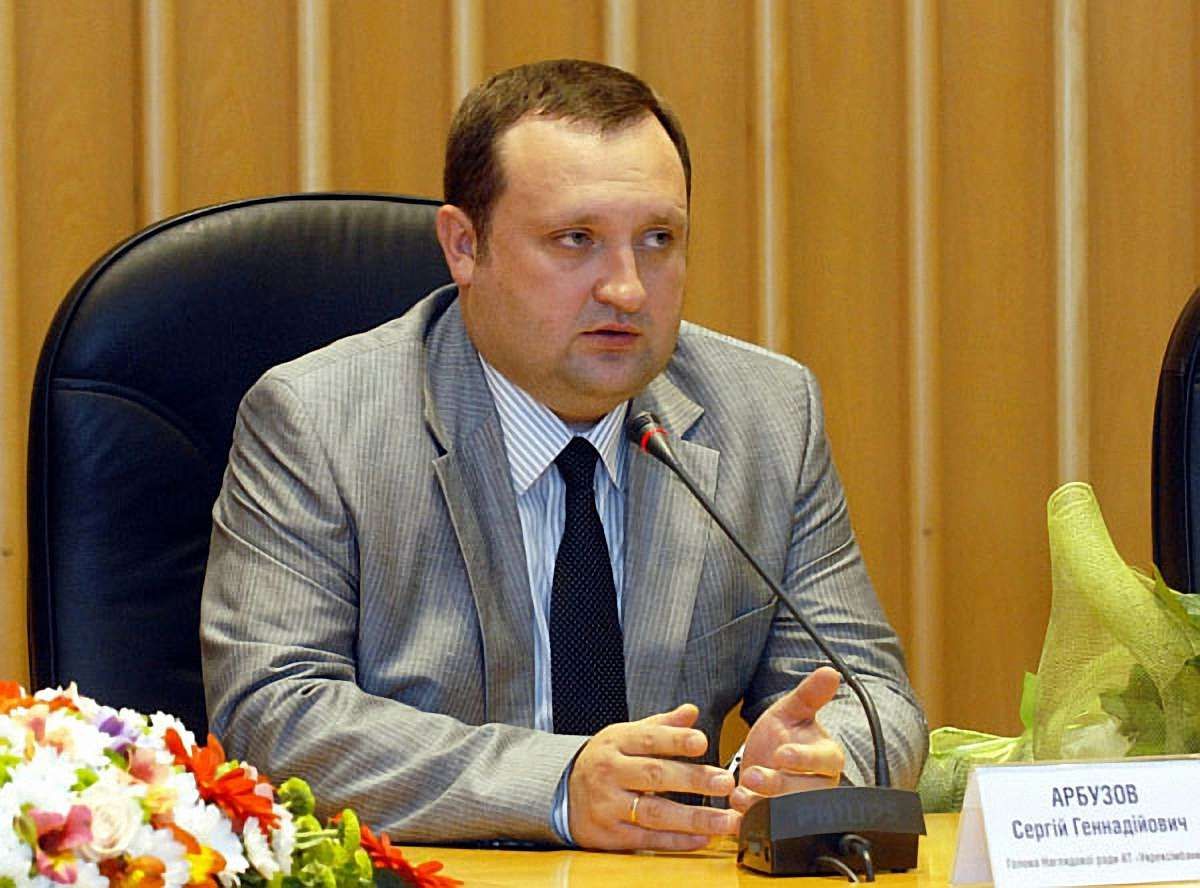 Арбузов розповів про переваги розрахунку з Росією у рублях 