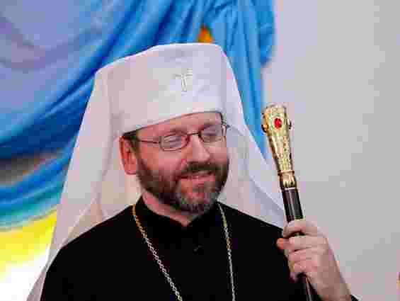 Януковичу дорікнули, що він молився за Україну тільки з УПЦ(МП)