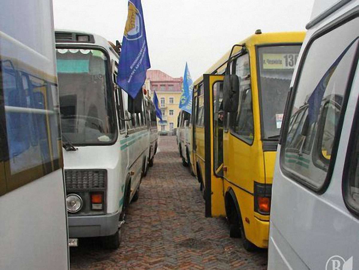 Мінінфраструктури перевірить 400 автоперевізників