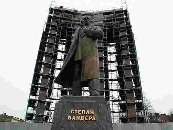 Пам’ятник Бандері у Львові відкриють 1 січня 