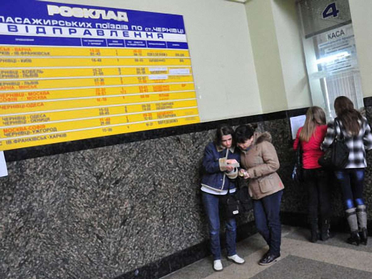 На свята Україною курсуватиме ще 5 додаткових потягів