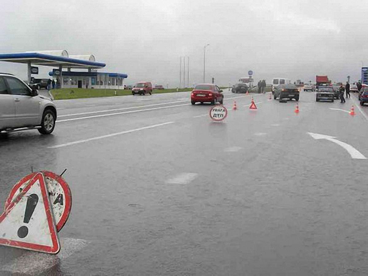 Семеро українців постраждали у ДТП в Польщі