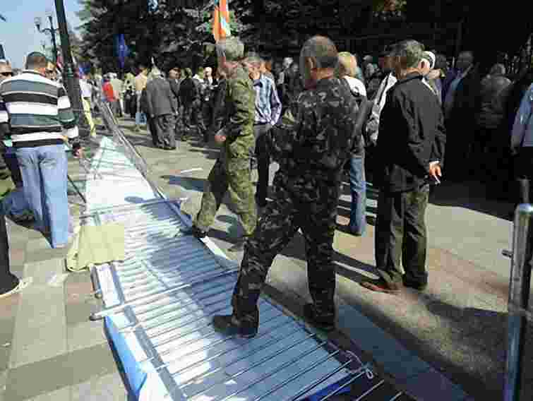 Влада абсолютно нехтує громадською легітимністю, – політолог