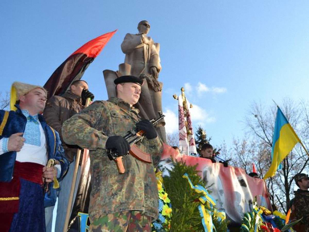 На Львівщині відкрили пам’ятник Степанові Бандері