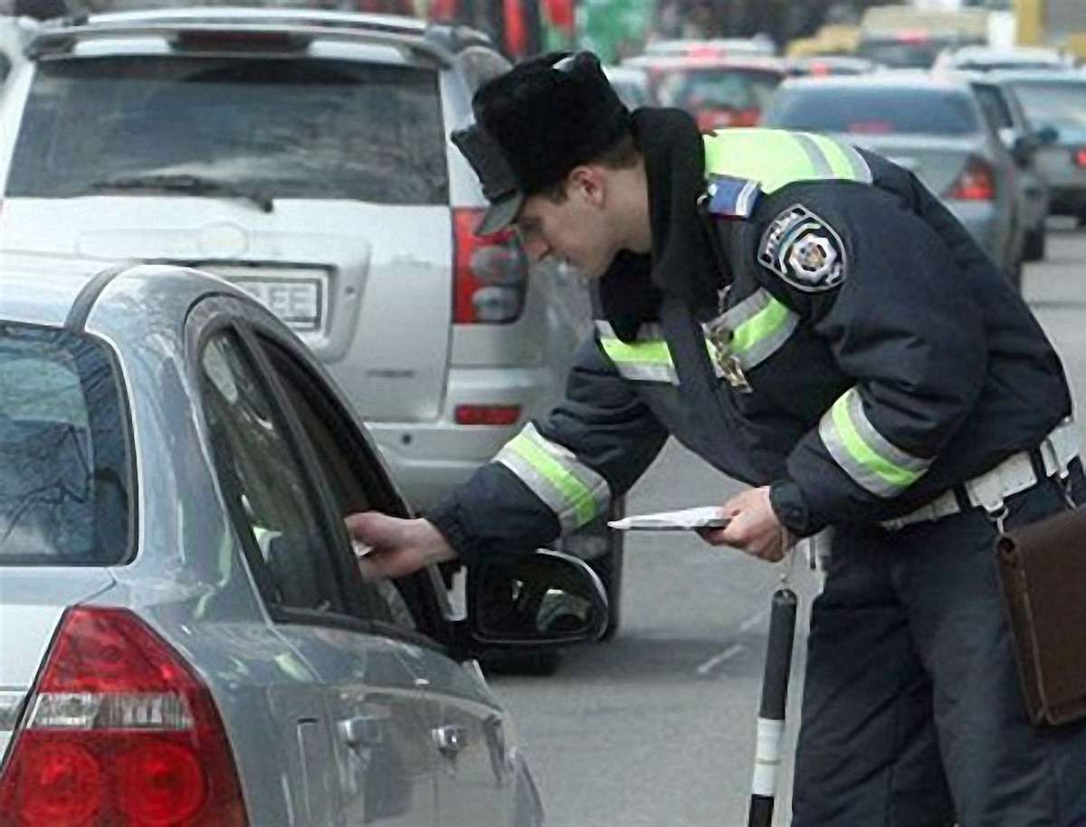 Кабмін встановив перелік платних послуг ДАІ