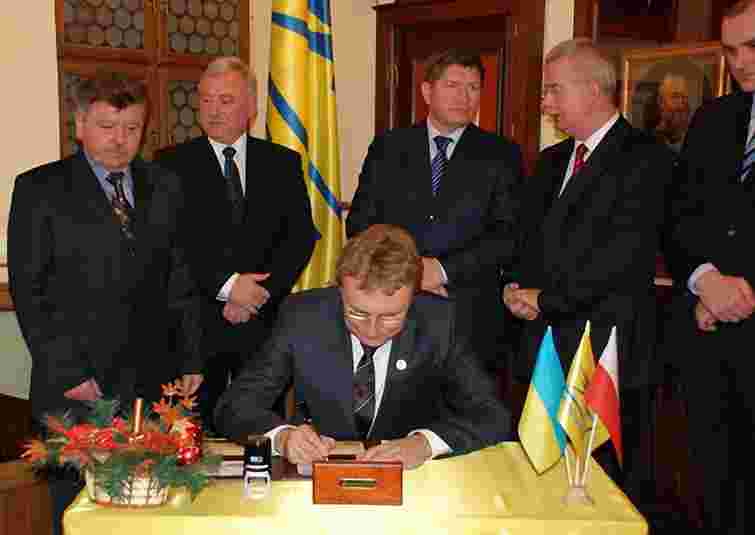 У Львові погасили марку до ювілею українсько-польських відносин