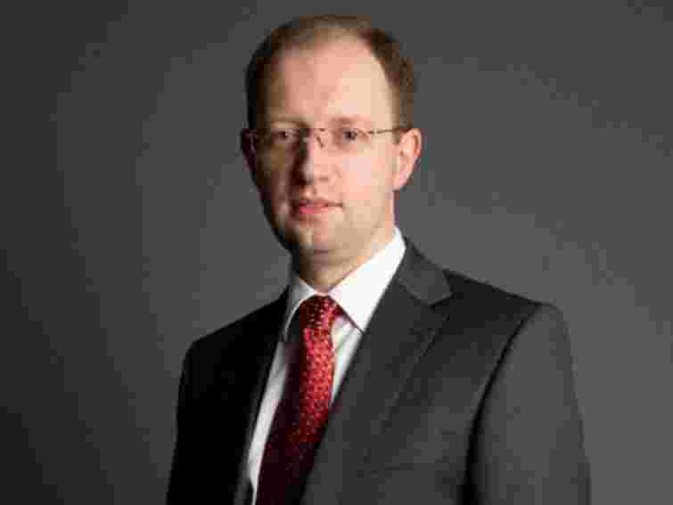 Янукович так і не став президентом всієї країни, - Яценюк