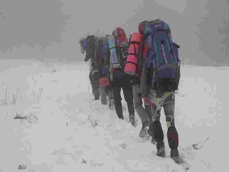 У Закарпатті шукають двох туристів, які заблукали в негоду