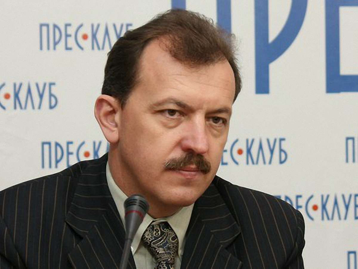 Жук: Перевізники випускають на маршрут не всі автобуси