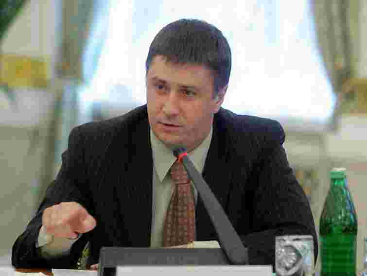 Влада продовжує забіг по кремлівських граблях, – нардеп