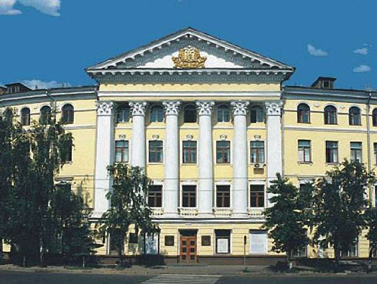 Табачник зняв догану з очільника "Могилянки"
