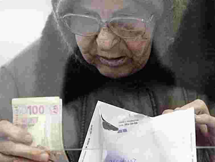 Пенсіонери в Україні з нового року побагатшали на 94 грн
