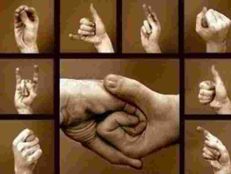 Рада зобов’язала державні та комунальні телеканали робити сурдопереклад новин