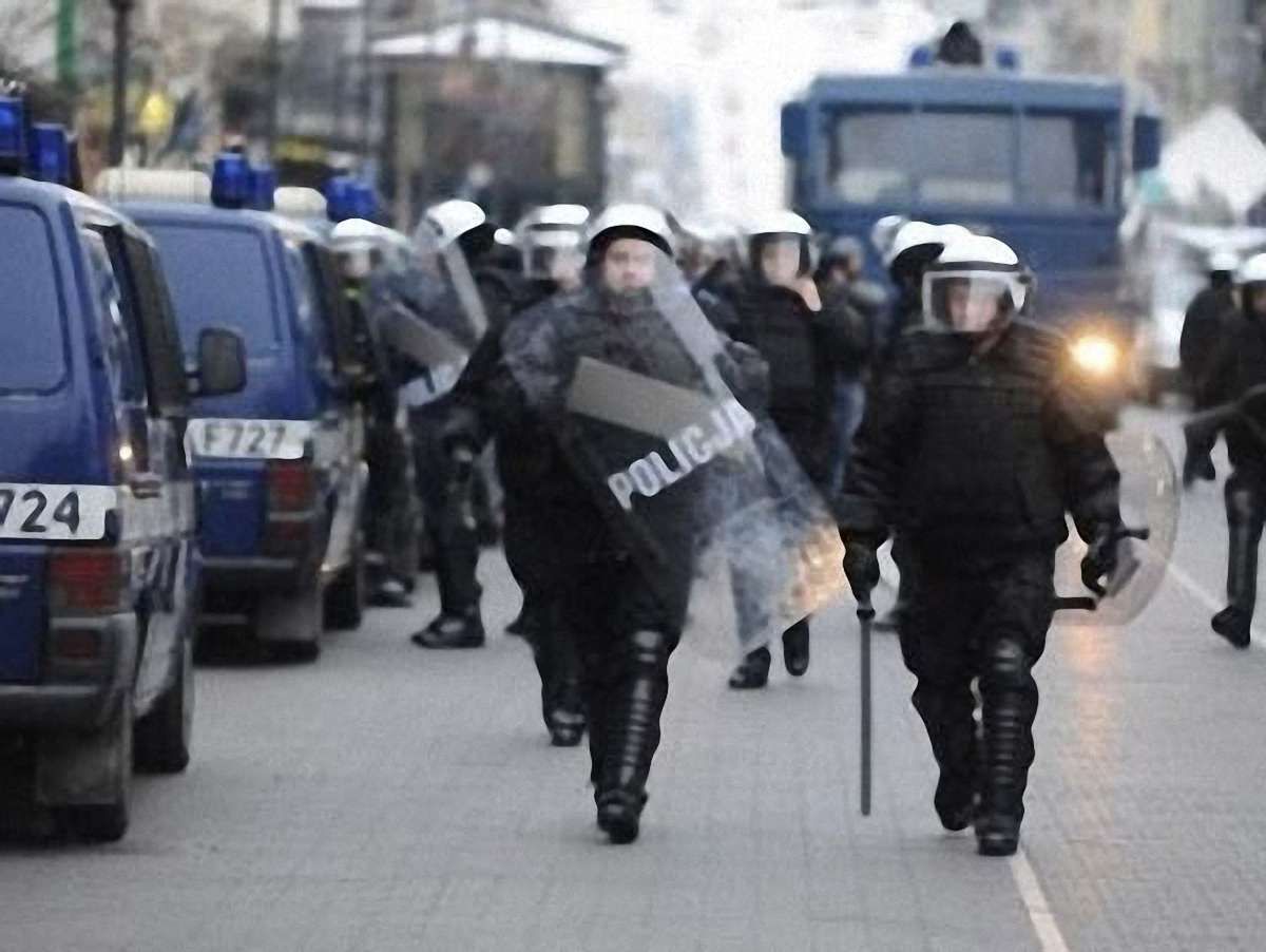 Польські силовики вимагають доплат за Євро-2012