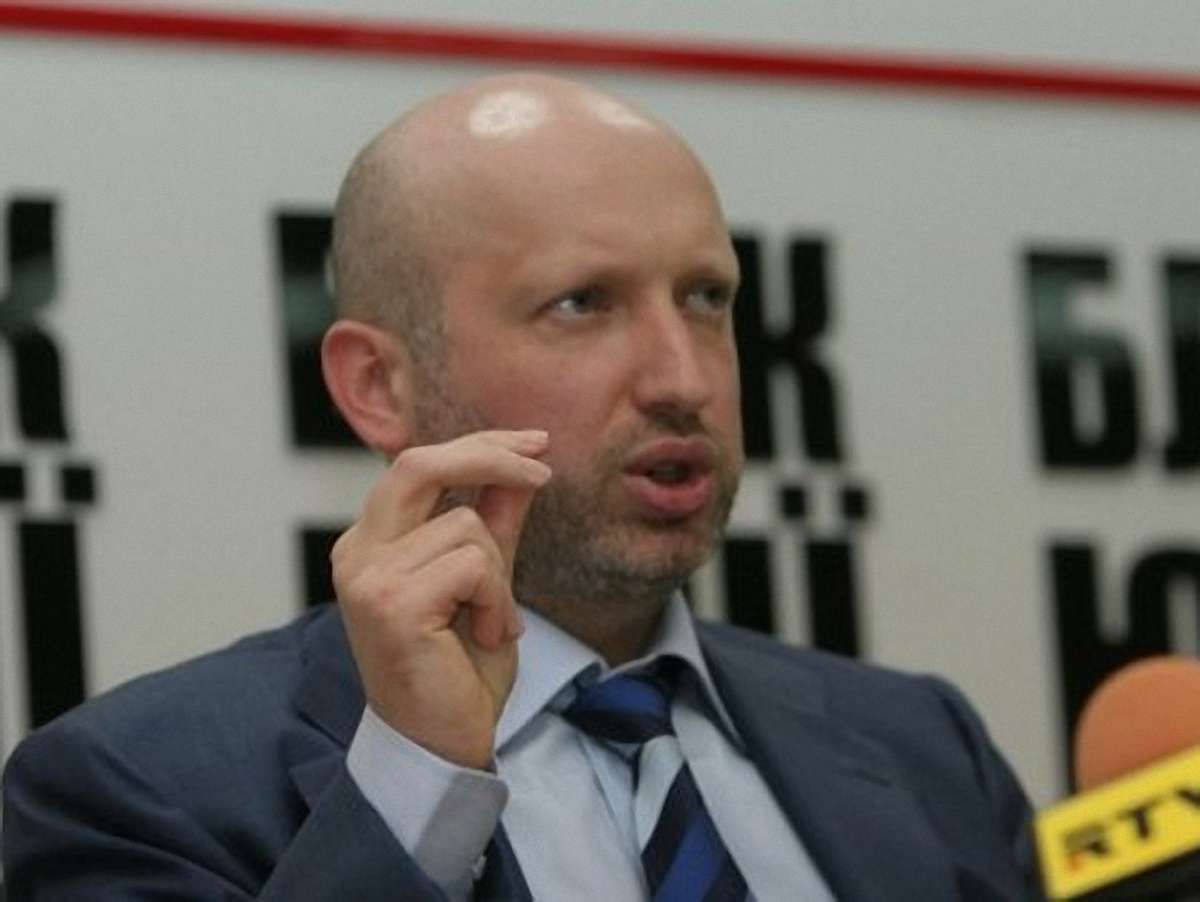 Турчинова видалили із судового засідання у справі Луценка