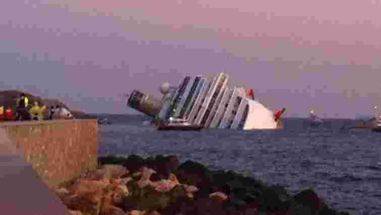 Круїзний лайнер Costa Concordia сів на мілину: є жертви