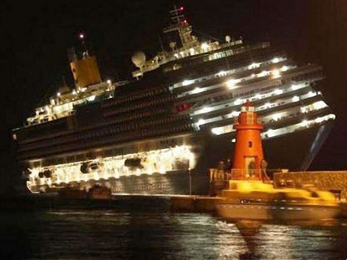 МЗС: На борту лайнера Costa Concordia є 30 українців
